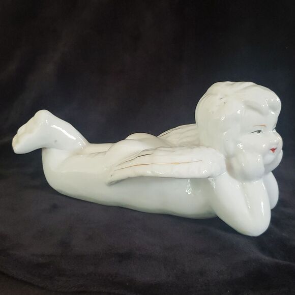 Adorable Vintage Porcelain Angel Lying on Stomach Leaning Chin on Hands 7.5" - Picture 6 of 9